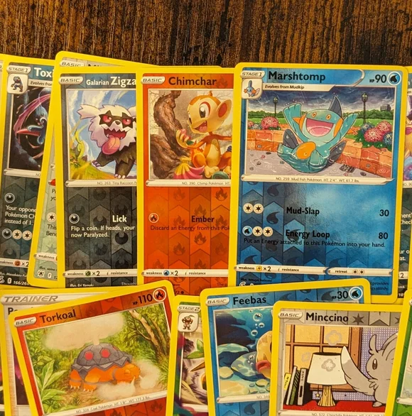 200 Pokemon Cards Lot - Pokemon Trading Cards Collection Sword And Shield bulk - Picture 2 of 15
